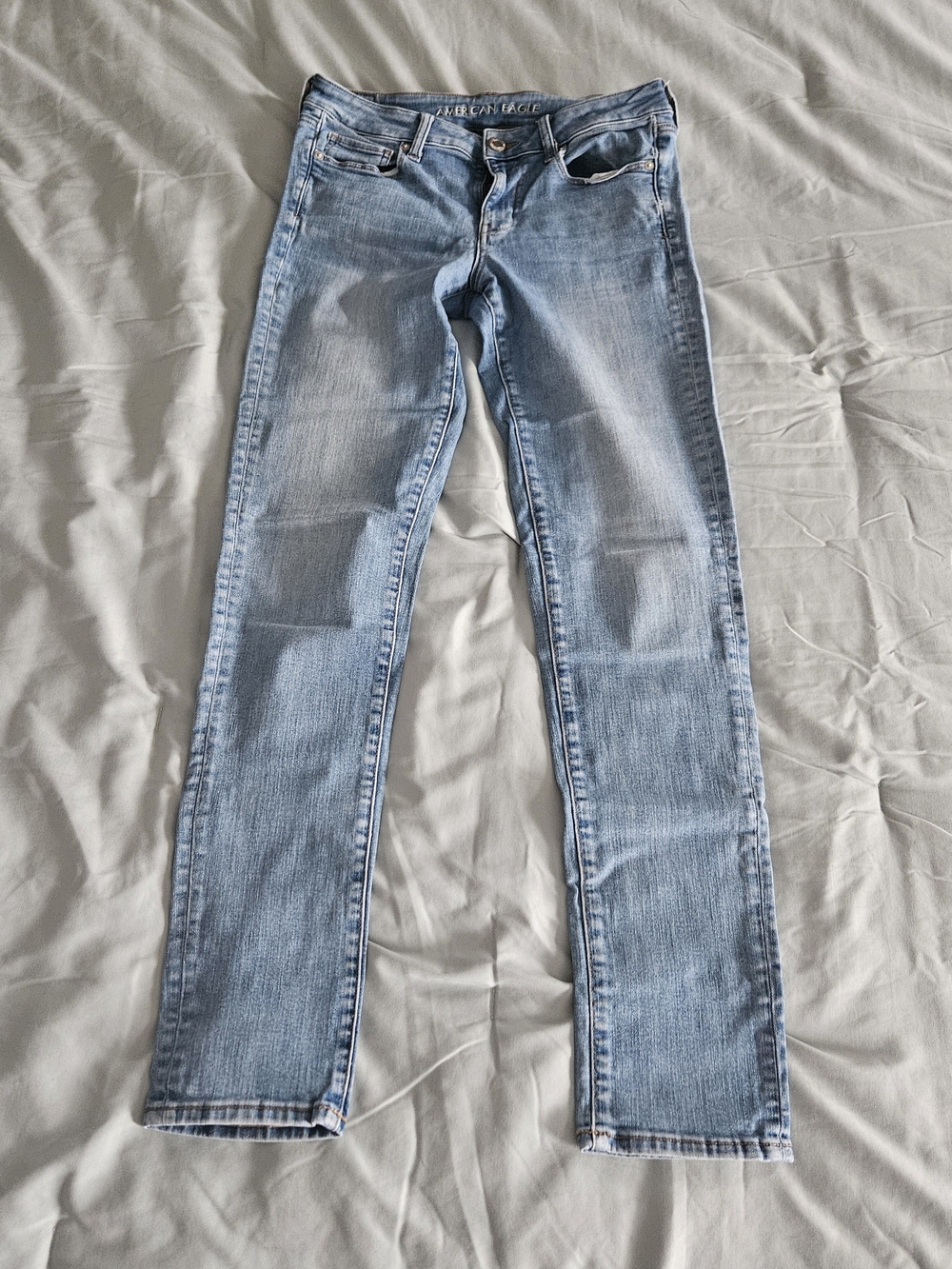 American Eagle Outfitters Light Wash Skinny Jeans